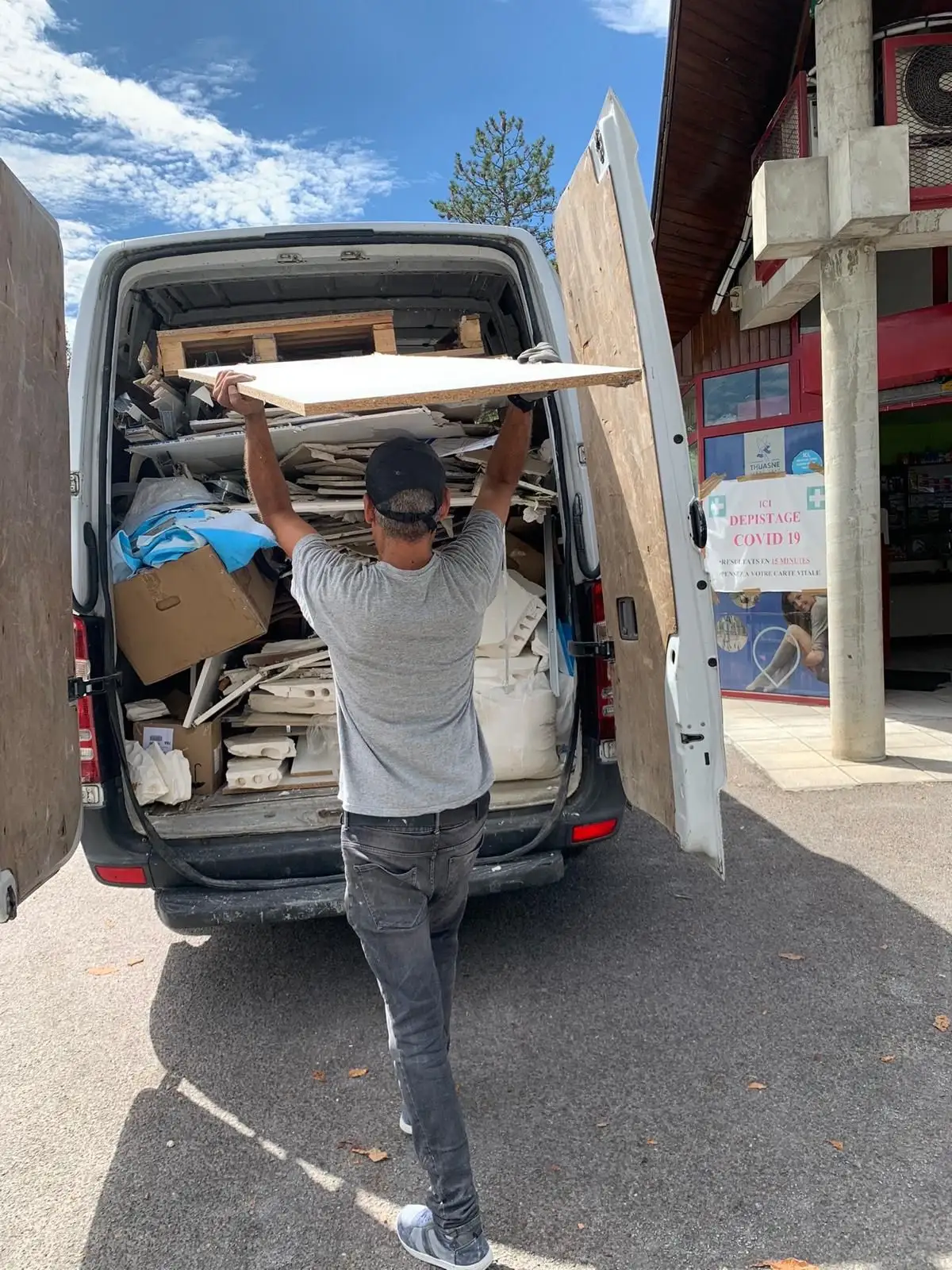 WhatsApp Image 2025-12-12 at 00.14.46_4e359e2c